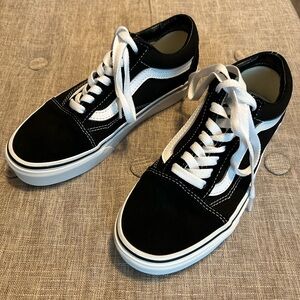 NWOB BOYS VANS